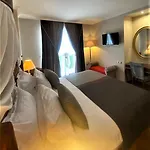 Отель Saint John 3*