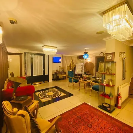 Saint John Hotell 3*