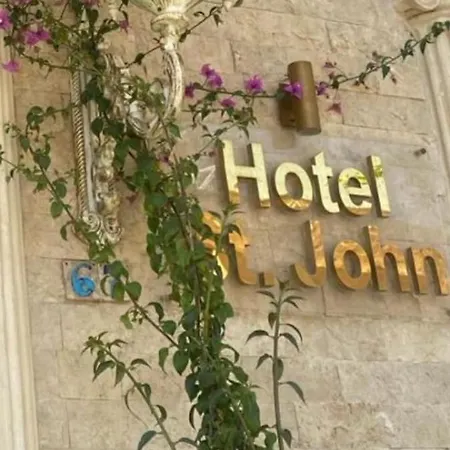 Saint John 3*