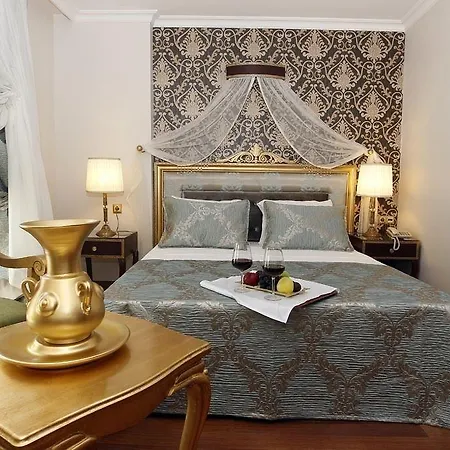 Saint John Hotel