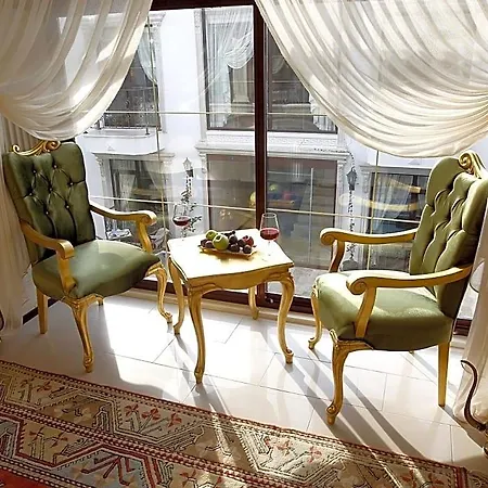 Saint John Hotel